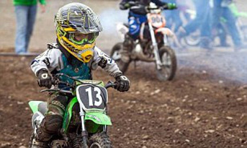 Дети в мотокроссе