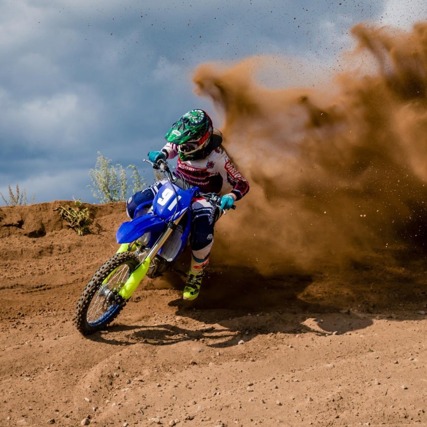 Дети в мотокроссе