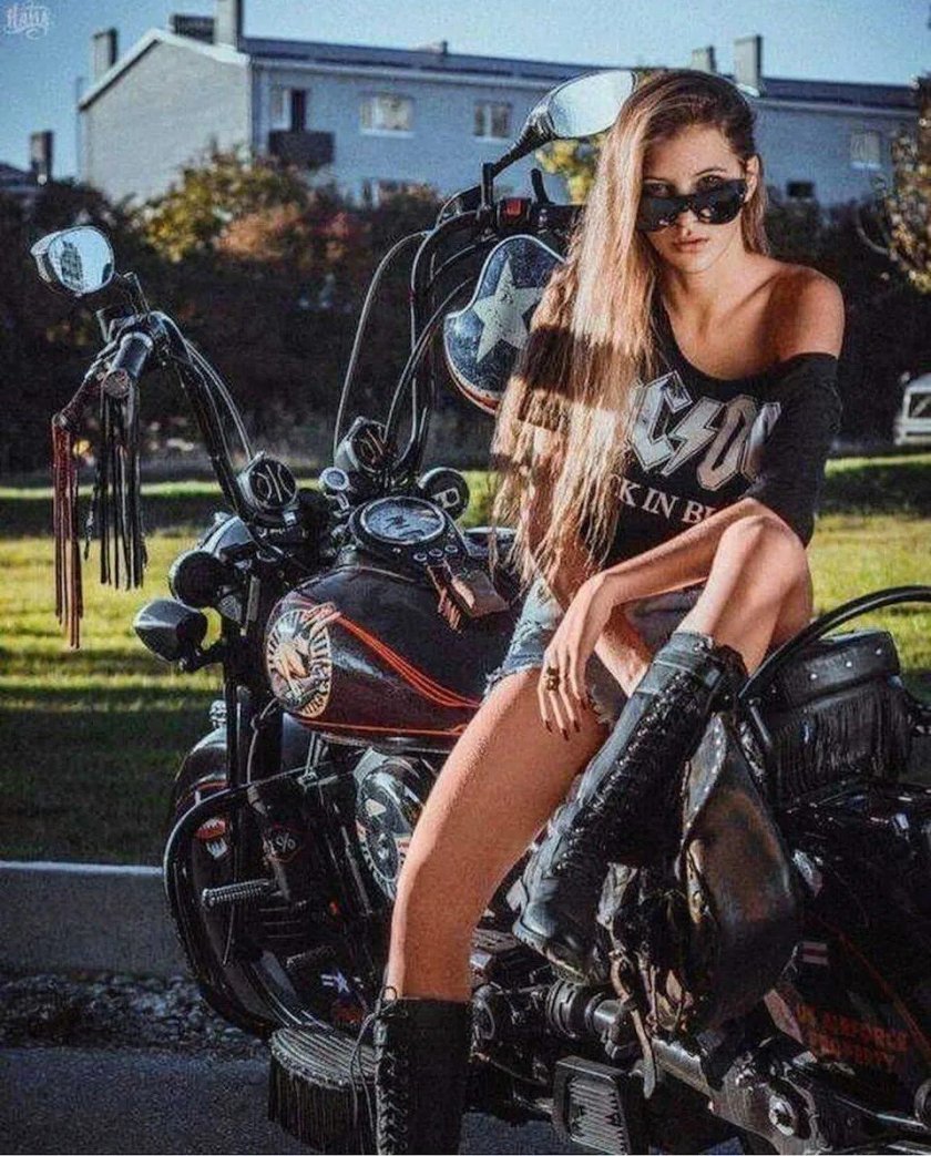 Женский Харлей Дэвидсон мотоцикл