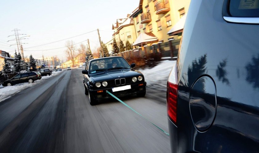 Буксировка автомобиля