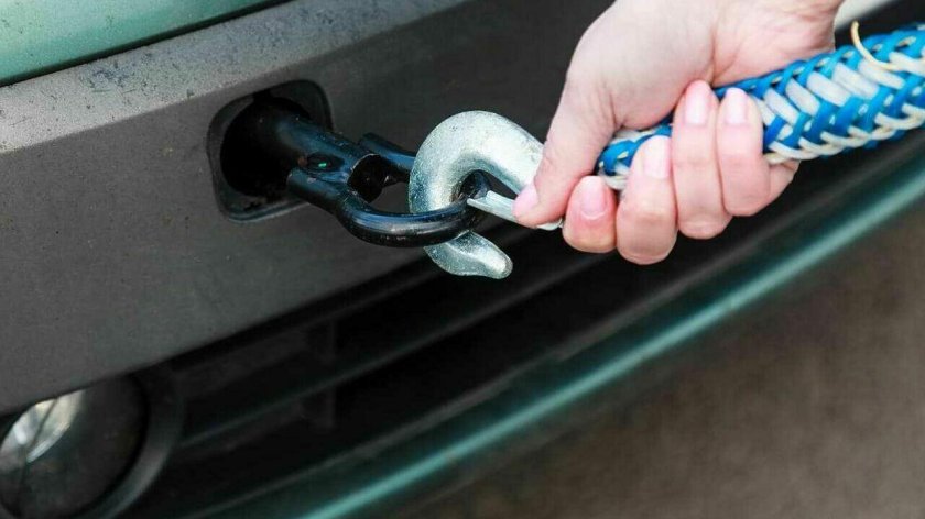 Трос для буксировки легкового автомобиля