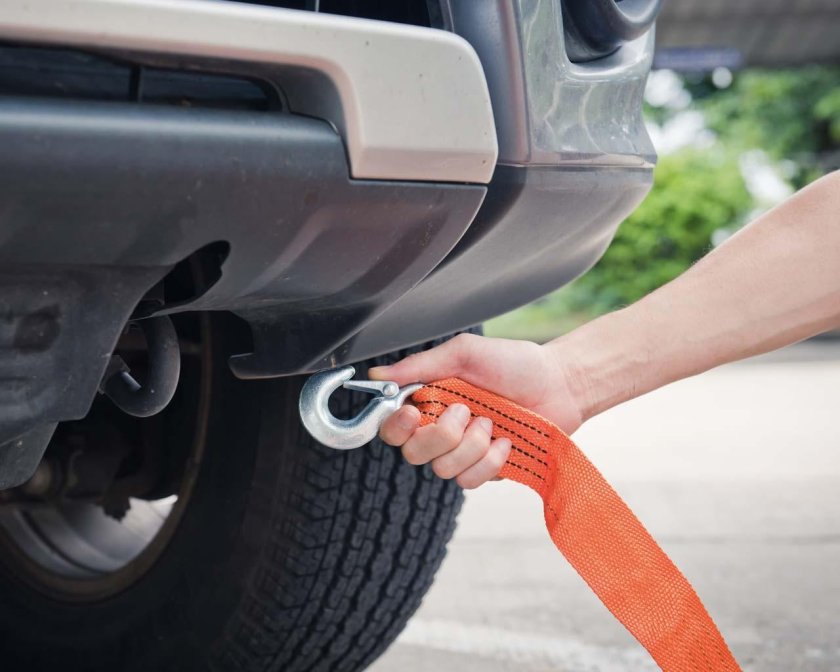 Буксировка автомобиля