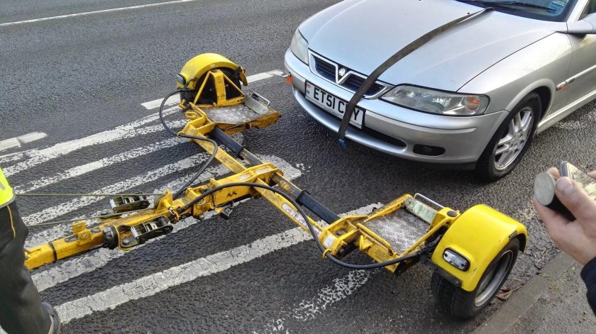 Приспособление для буксировки автомобиля