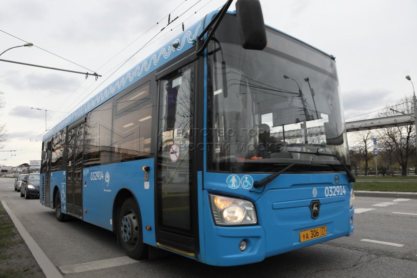 Выделенная полоса с электробусом