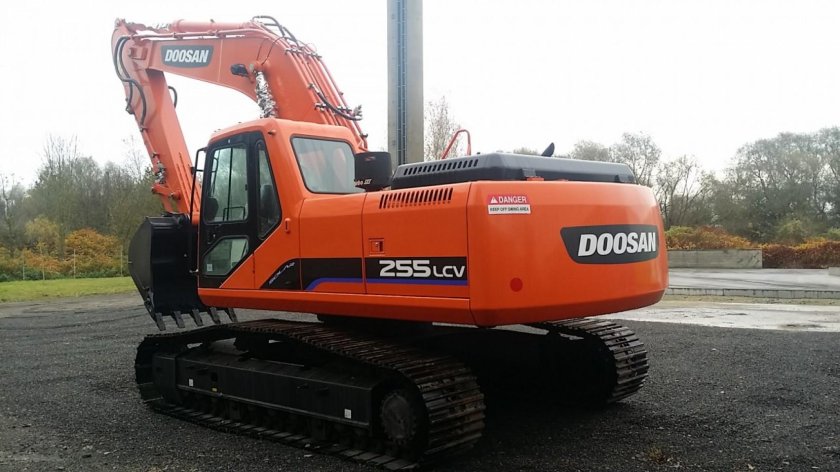 Doosan solar 255lc-v