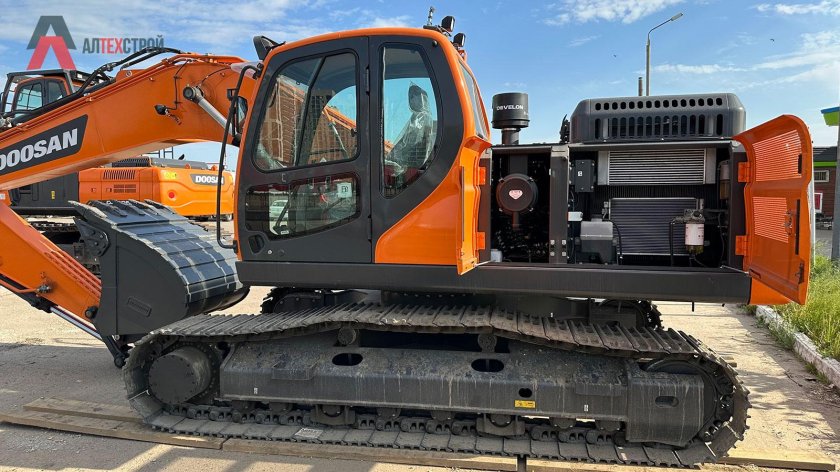 Doosan dx225lca