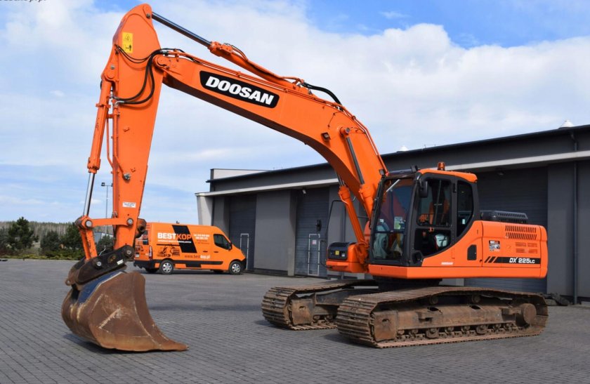 Дусан 225 экскаватор