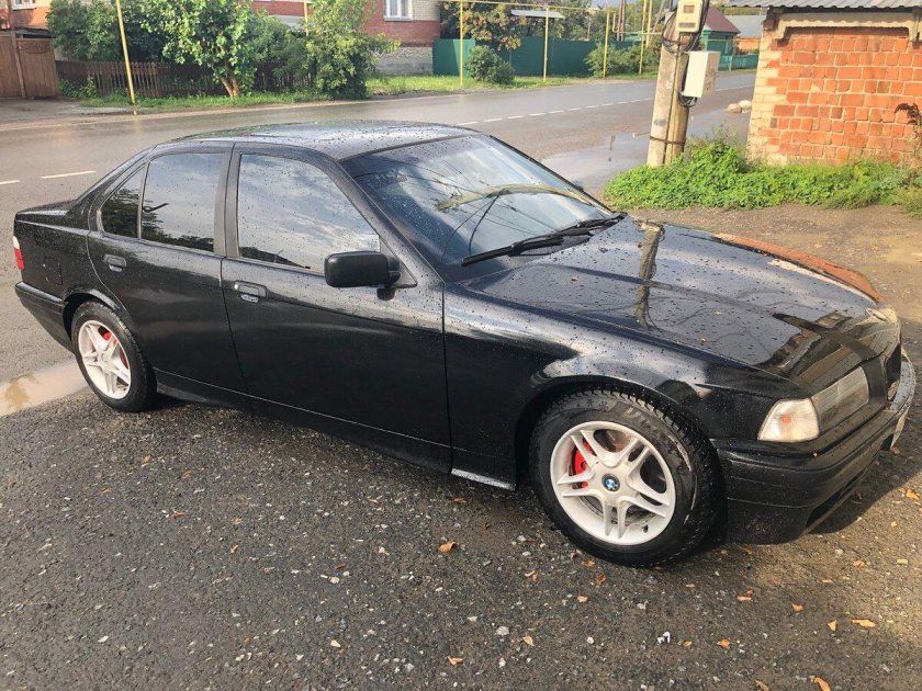 БМВ 3 серии 1992 года