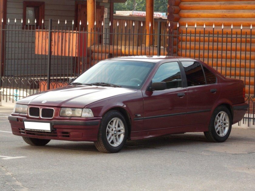 БМВ 320i 1992