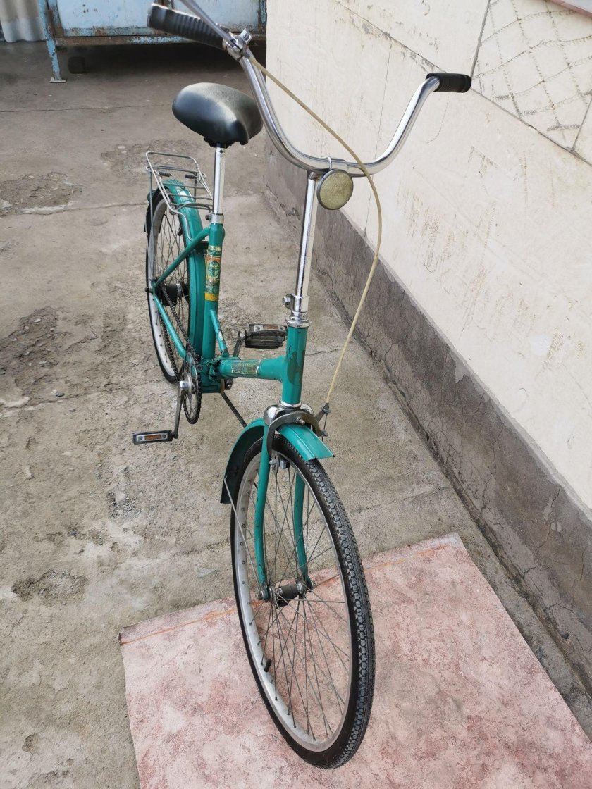 Велосипед салют черный