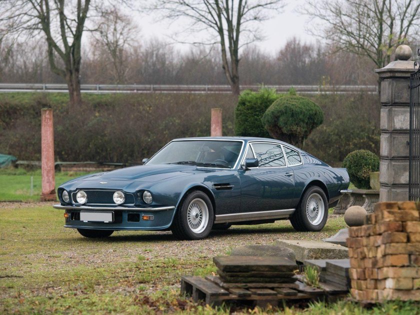 Aston Martin v8 1979