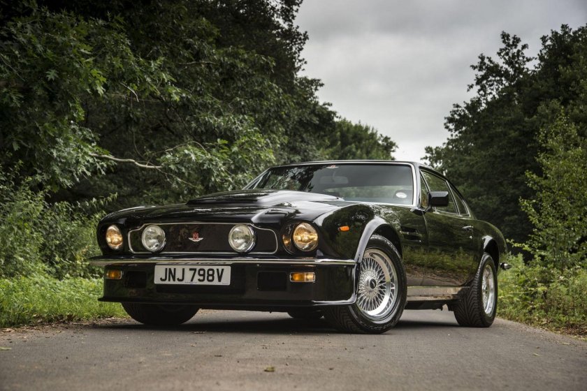 Aston Martin v8 1972