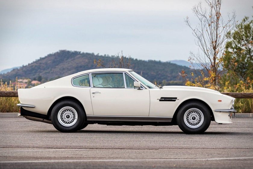 Aston Martin Vantage 1977