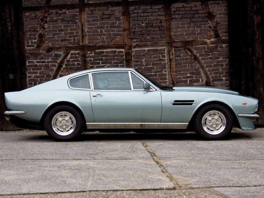 Aston Martin Vantage 1977