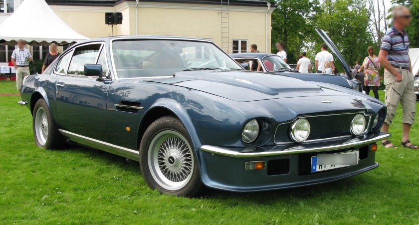 Aston Martin Vantage 1977