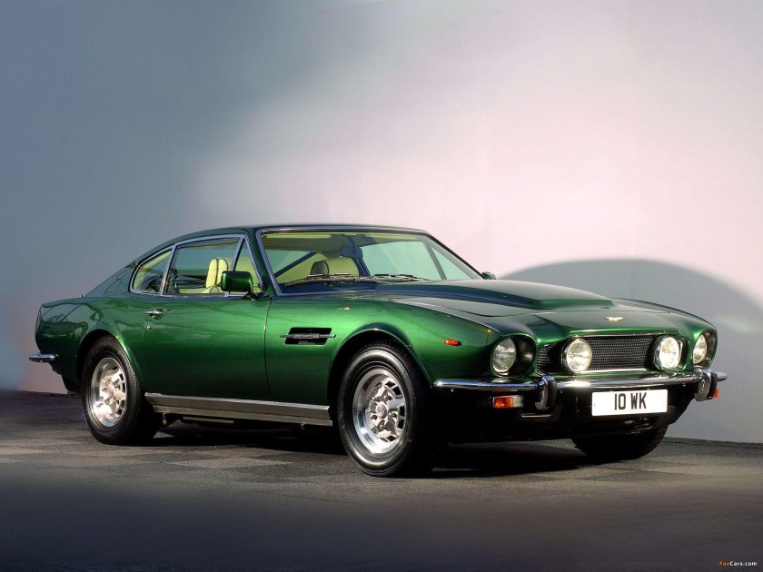Aston Martin v8 Vantage 1977