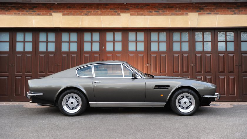 Aston Martin v8 1972