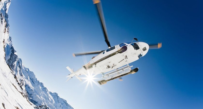 Вертолет с лыжами