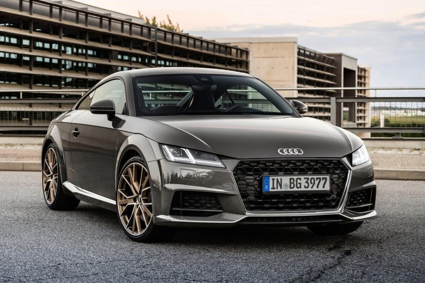 Ауди ТТС 2021