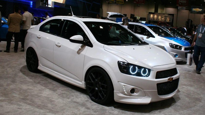 Шевроле Авео т300 белая