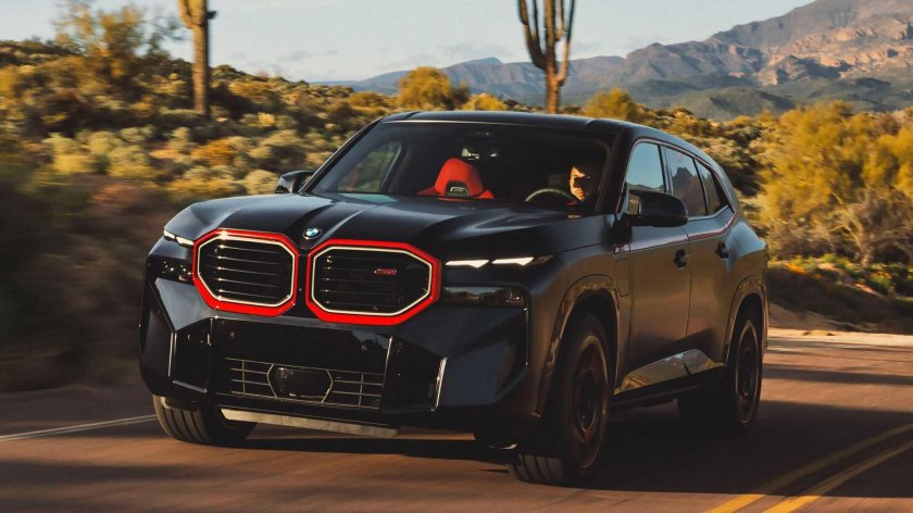 BMW XM Label Red 2023