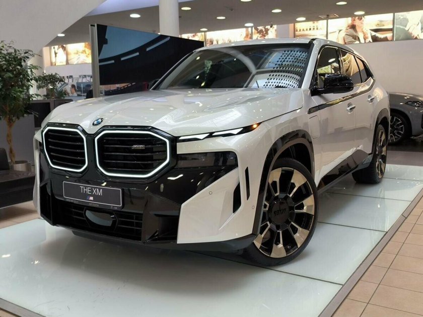 BMW XM 2022-2023