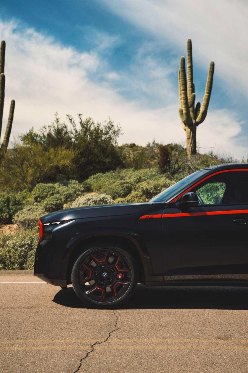 БМВ хм красная