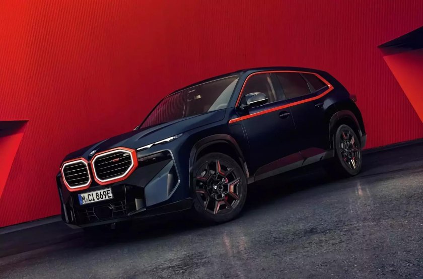 BMW XM Label Red 2023