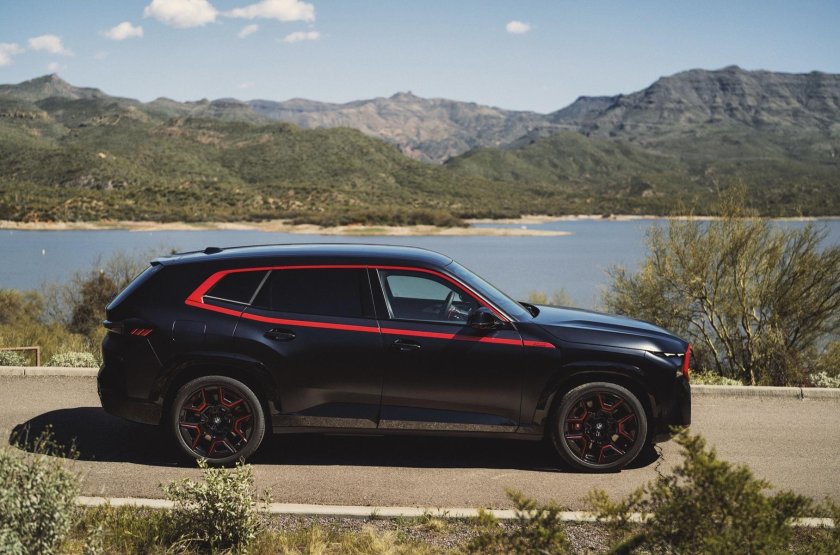 BMW XM Label Red 2023