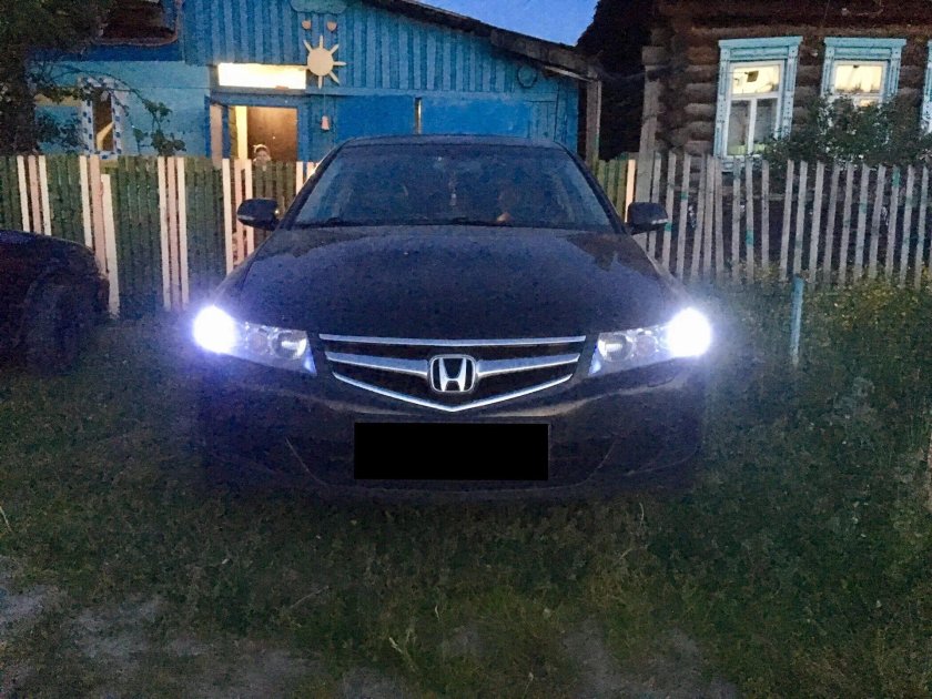 Габаритные огни Honda Accord 7
