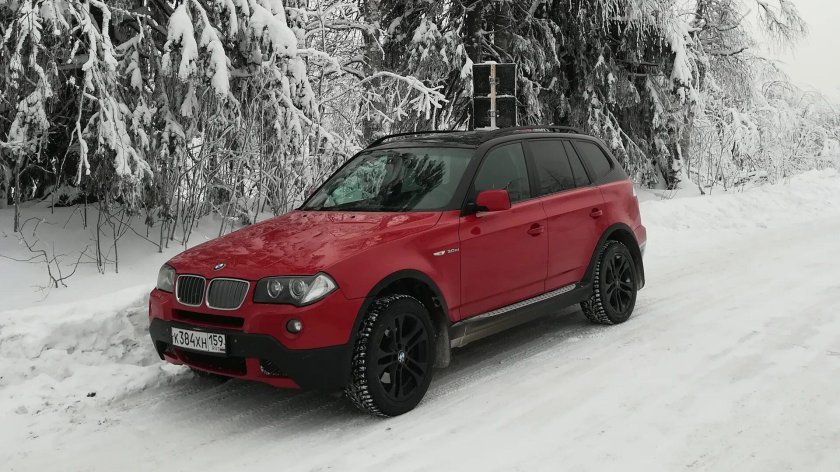 BMW x3 красная