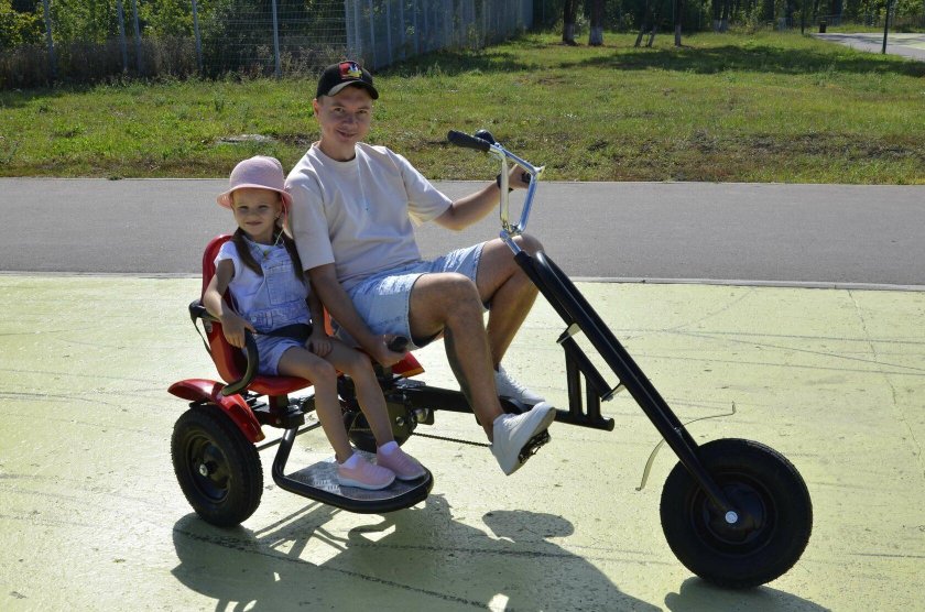 Веломобиль двухместный