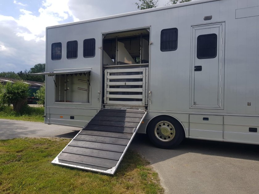 Коневоз Мерседес