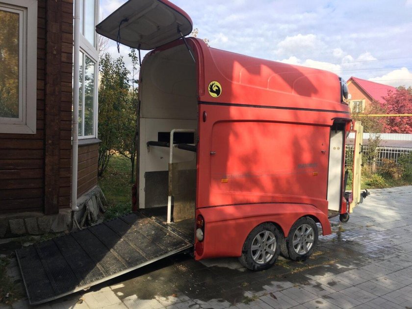 НЕФАЗ прицеп коневоз