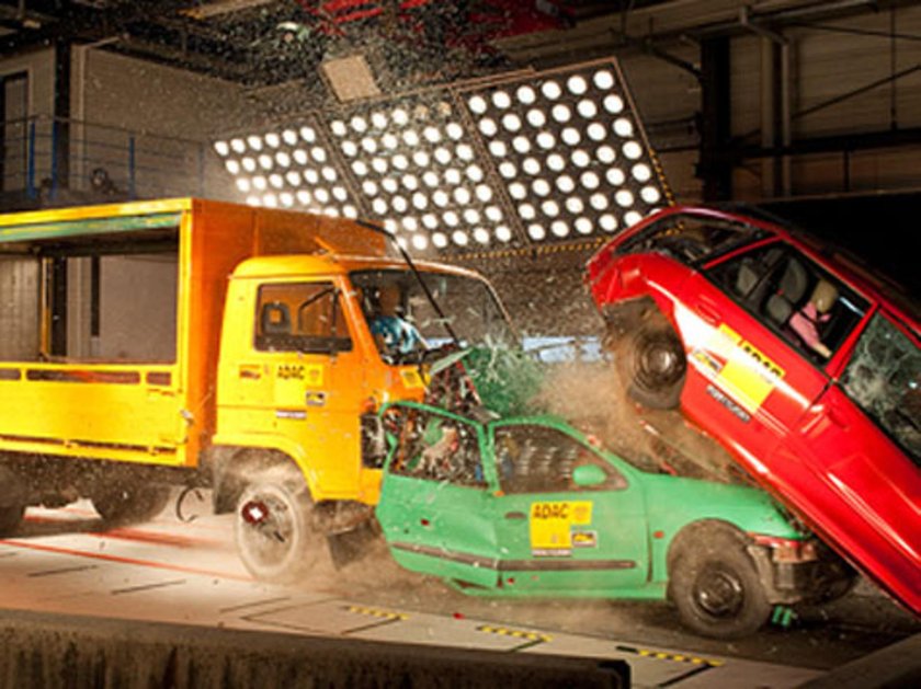 Краш тест грузовиков