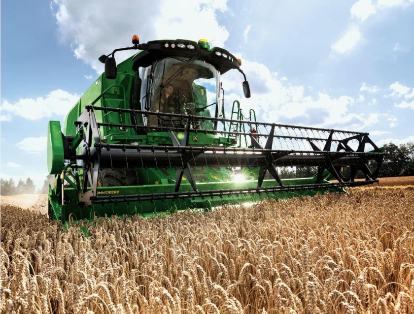 John Deere комбайн