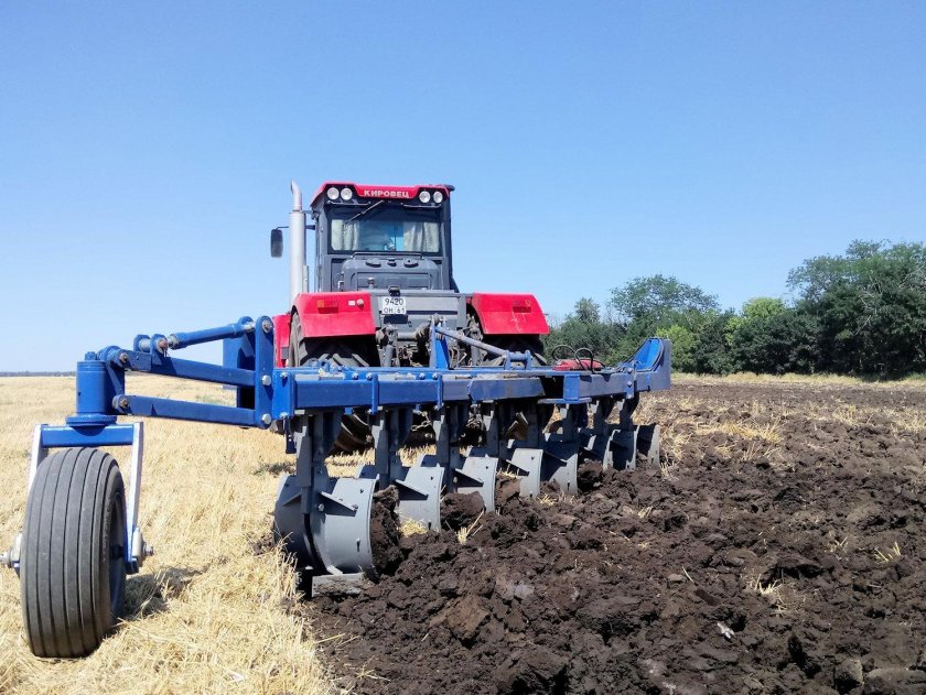 Плуг для к 744