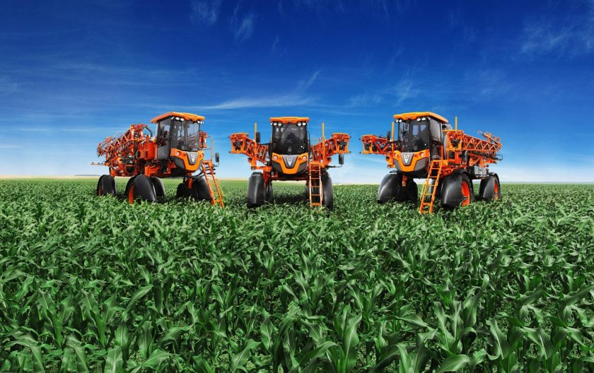 Джакто опрыскиватель самоходный