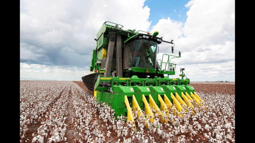 Хлопкоуборочный комбайн Джон Дир