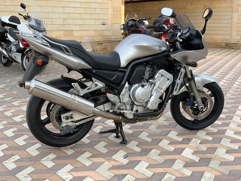 Yamaha FZS 1000