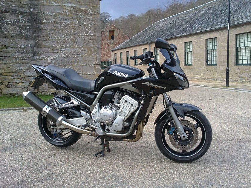 Yamaha fzs1000 fazer
