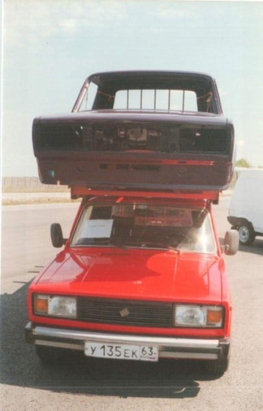 Двухэтажный автомобиль