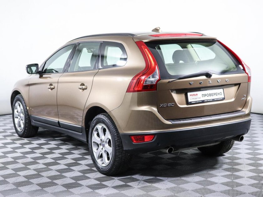 Вольво коричневая