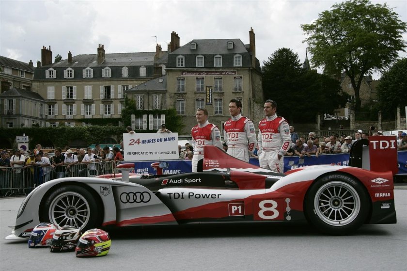 Audi r10 tdi race car`06