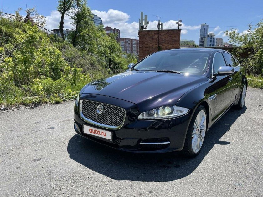 Jaguar xj iv (x351)