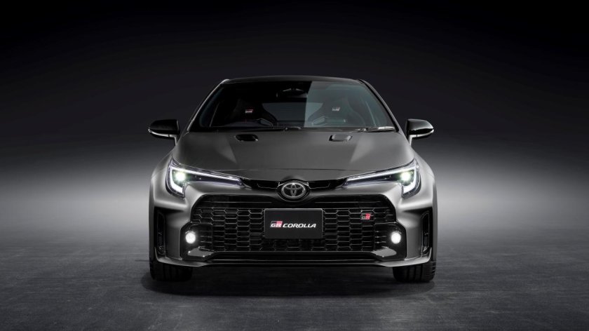 Тойота Королла gr 2023
