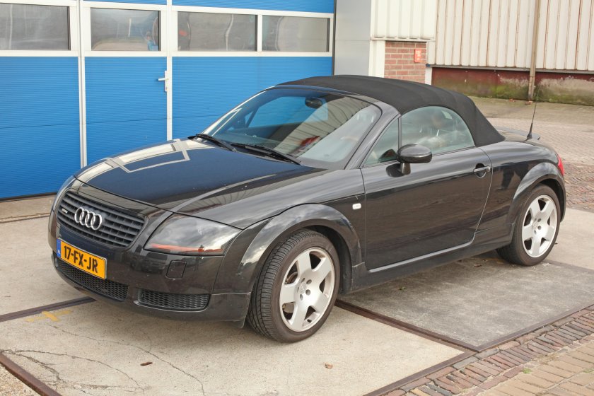 Ауди ТТ 2000 родстер