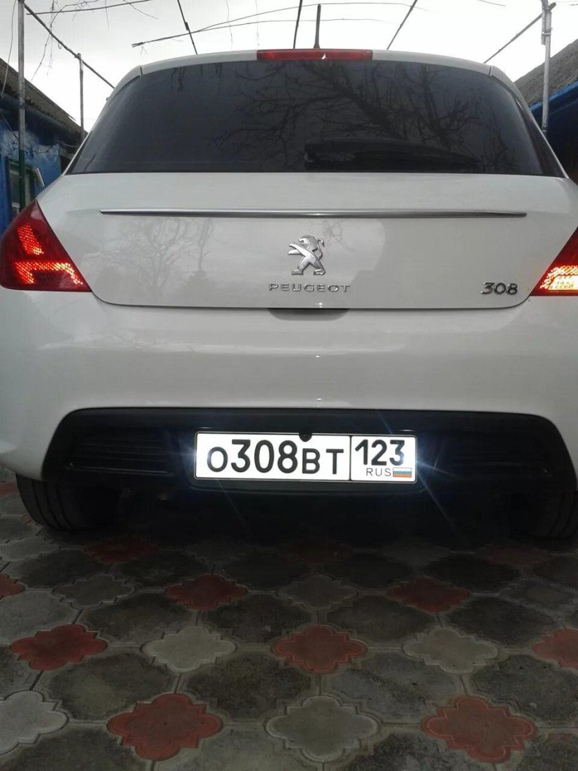 Peugeot 308 свет заднего хода