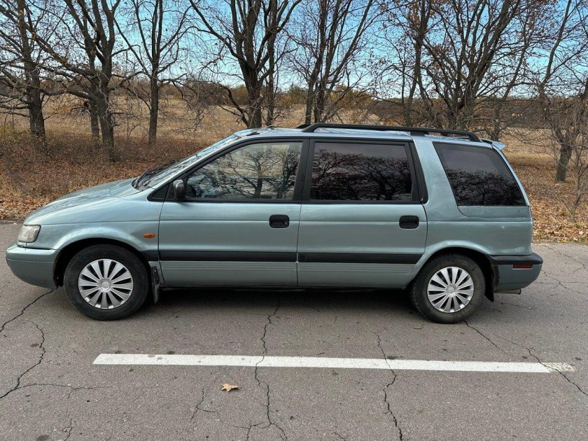Мицубиси спейс вагон 1993