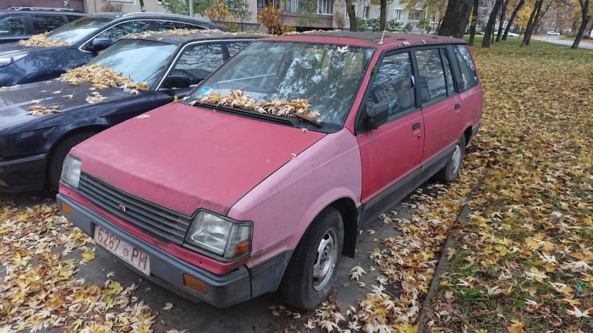 Mitsubishi Space Wagon 1992